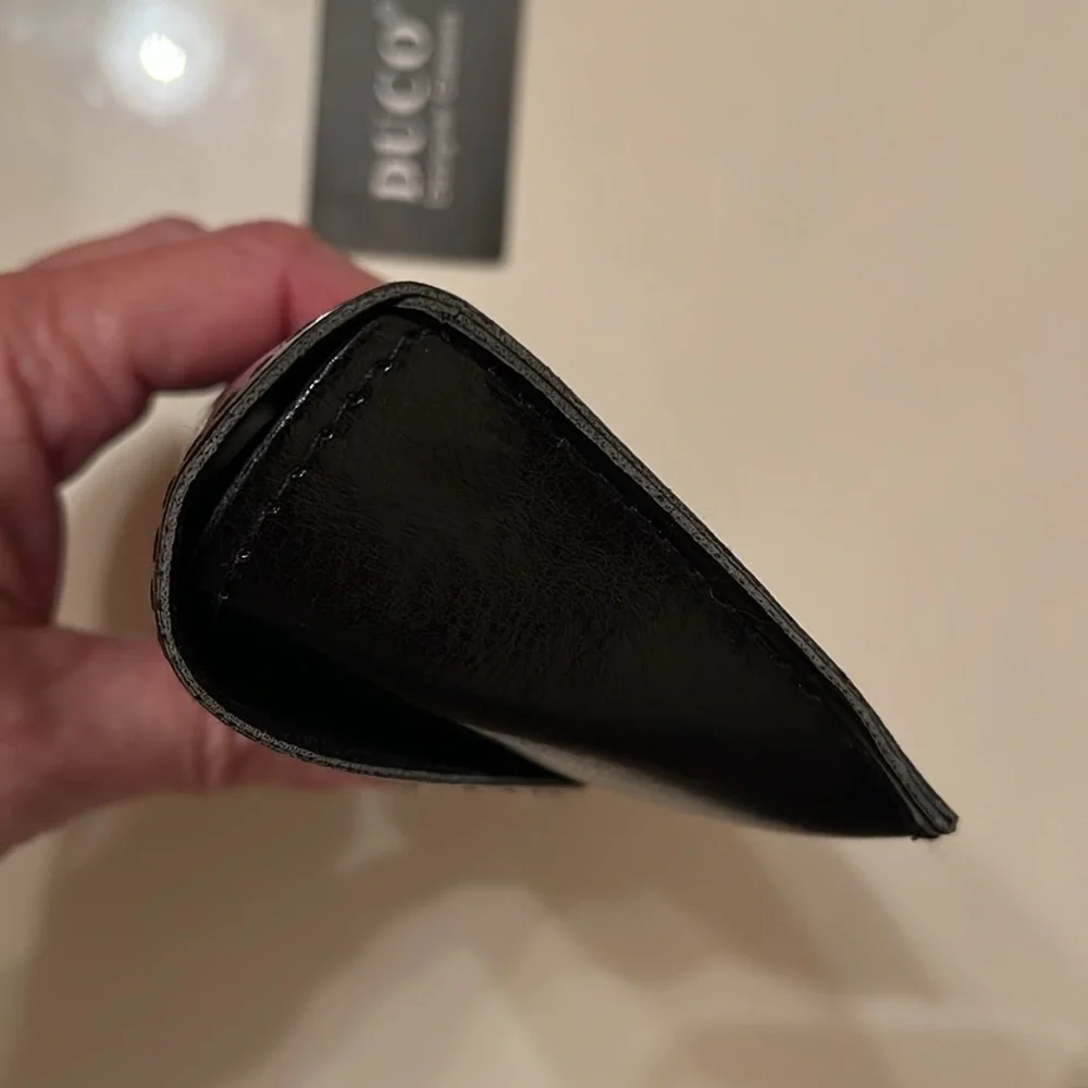 DUCO black sunglasses or eyeglasses case- pre-owned, foldover snap closure